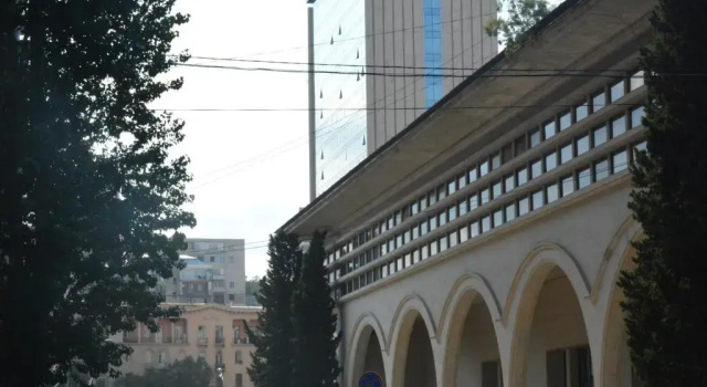Entire Studio Apt In the Center Of Tbilisi, Забронировать Отель Вера Тбилиси