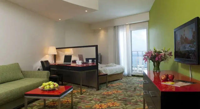Студия с балконом Madison Hotel Nahariya
