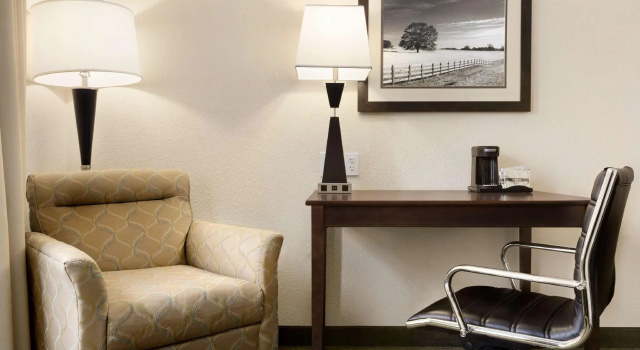Двухместный номер Standard Hampton Inn Dover