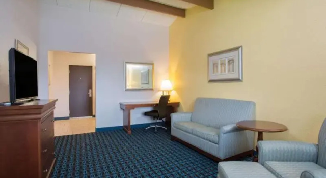 Четырёхместный номер Standard Travelodge by Wyndham Wytheville