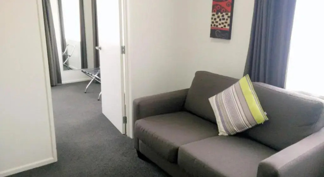 Апартаменты Airport Palms Motel