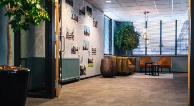 Onderwijshotel De Rooi Pannen Eindhoven, Забронировать Отель Отели Северного Брабанта с завтраком, Завтраки