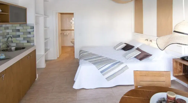Студия Economy с балконом Apartamentos Castaví