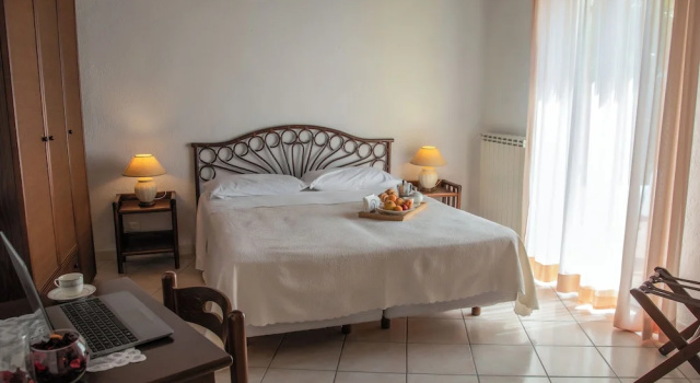 Трёхместный номер Standard Hotel Sunset Green