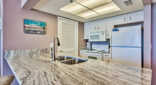Long Beach 3 - 702 by Best Beach Getaways, Забронировать Отель Панама-Сити Панхэндл Флорида, рядом с Барнакл Бэй