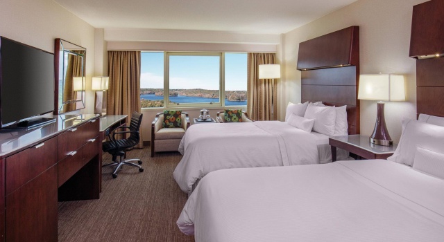 Четырёхместный номер Premium с видом на озеро The Westin Waltham Boston