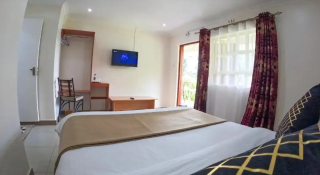 Klassiek Tweepersoonskamer Maya Suites nyeri