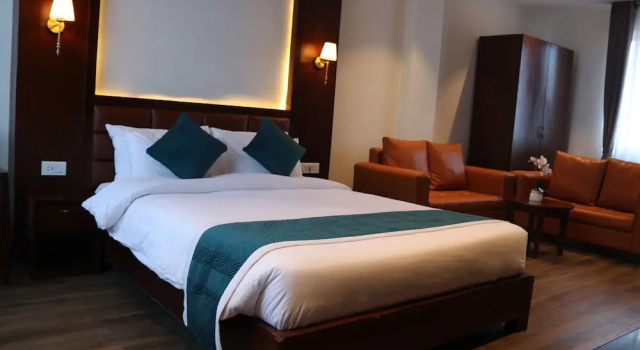 Galaxy Garden Resort, Забронировать Курортный отель Отели провинции Гандаки-Прадеш с парковкой, Парковка