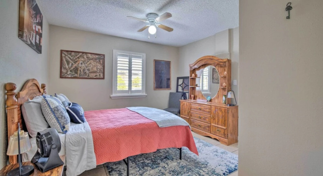 Spring Hill Vacation Rental w/ Central A/c!, Rezerwuj Dom wakacyjny Hotele w Spring Hill z Parkingiem, Parking