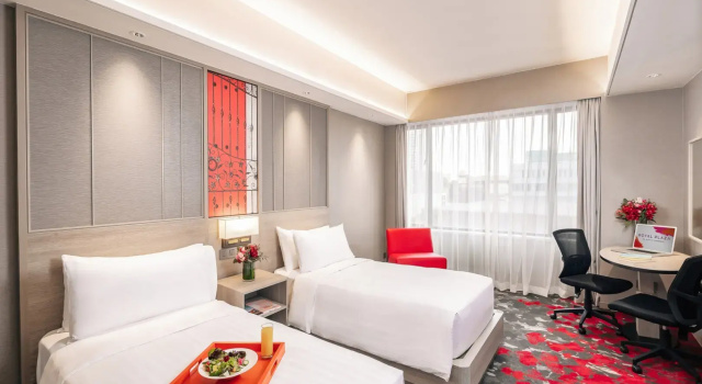 Двухместный номер Club Premier Royal Plaza on Scotts