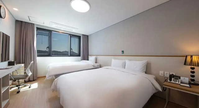 Трёхместный номер Standard Best Western Asan Hotel