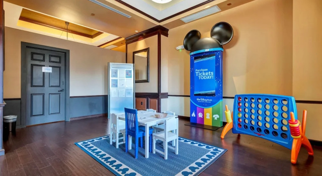 Апартаменты 2BR Fireworks View With Pool Spa 5 Minutes to Disney