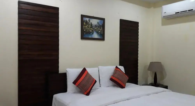 Двухместный номер Standard с балконом Ron's Bungalow