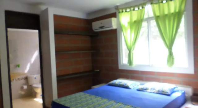 Четырёхместный номер Standard с красивым видом из окна Hostal Casa del Mono Cuco