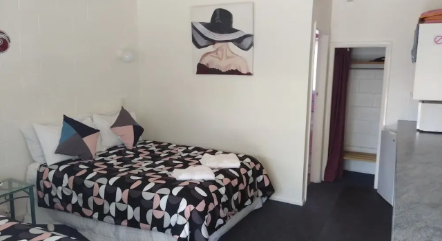Студия Standard Always Inn Motel