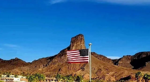 Rockin-river House, Waterfront! PP3, Buchen Sie Hotel Parker Dam USA
