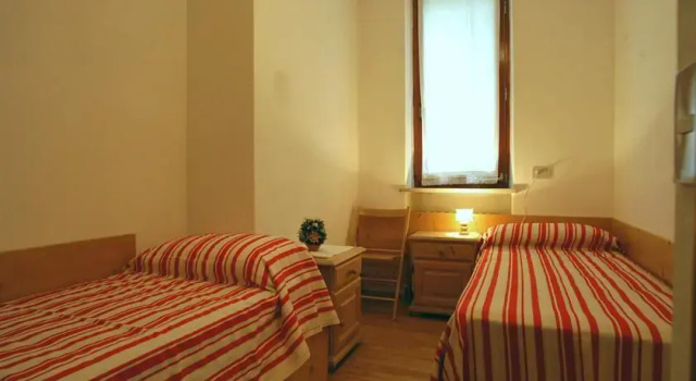 Dolomitissime Holiday Homes, Забронировать Апартаменты/квартира Отели Livinallongo del Col di Lana с парковкой, Парковка