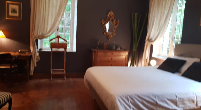 Le Manoir du Thouron, Rezerwuj Bed and Breakfast Saint-Sulpice Tarn