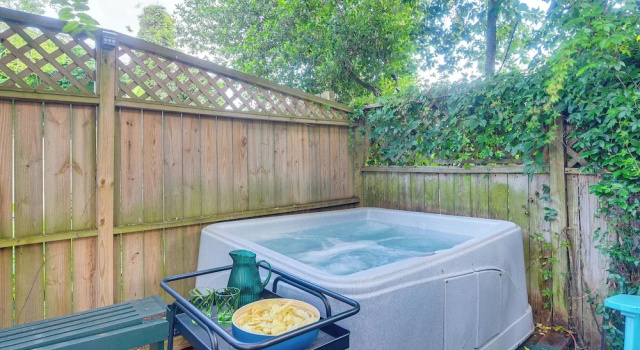 Walk to Beach: Galveston Home w/ Hot Tub, Забронировать Курортный отель Галвестон Texas Gulf Coast