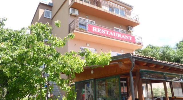 Apartments Adria