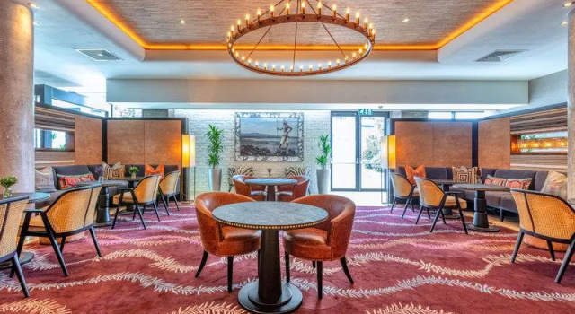 Кровать в общем номере The Croke Park Hotel