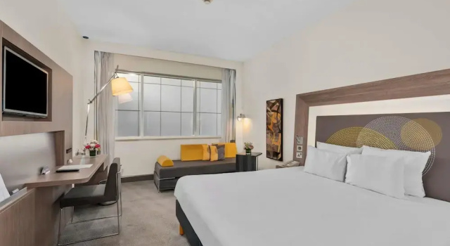 Двухместный семейный номер Superior Novotel Dubai World Trade Centre