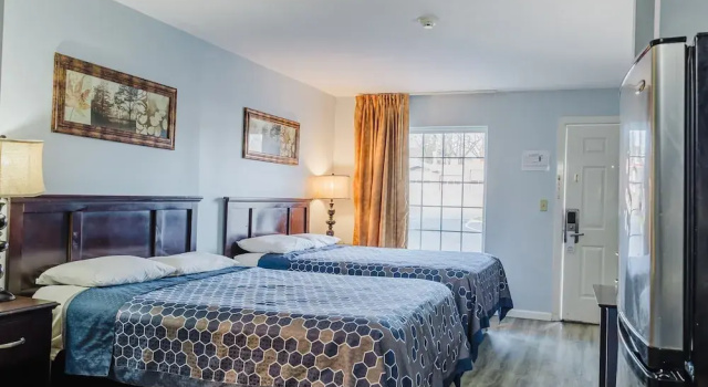 Четырёхместный номер Economy Jackson Town House Inn