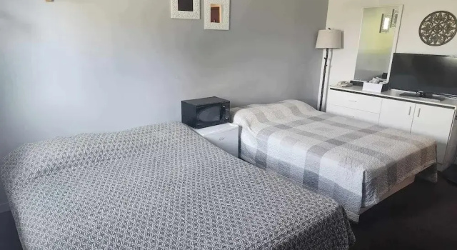 Четырёхместный номер Standard Motel Bon-Air Pont-Rouge