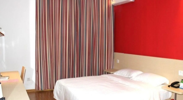 Huainan Xingting Fengshang Hotel Longhu Garden, Rezerwuj Hotel Hotele w Dongshan z Parkingiem, Parking