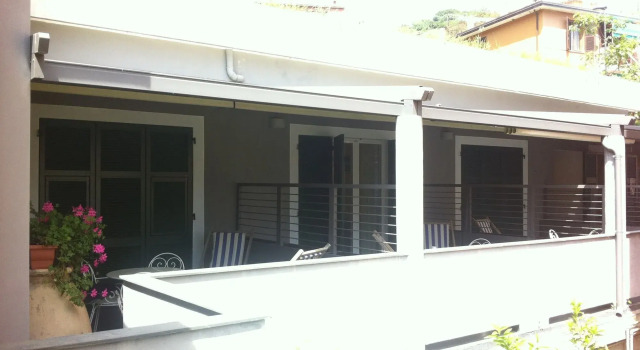 Affittacamere Lo Scoglio (Guesthouse), Забронировать Отель Отели в центре Монтероссо-аль-Маре, в центре