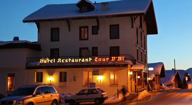 Hotel La Tour d\Aï, Забронировать Отель Лезен Alpes Vaudoises