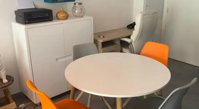 Appartement design Gardanne, Забронировать Бутик-отель Отели Буш-дю-Рон с парковкой, Парковка