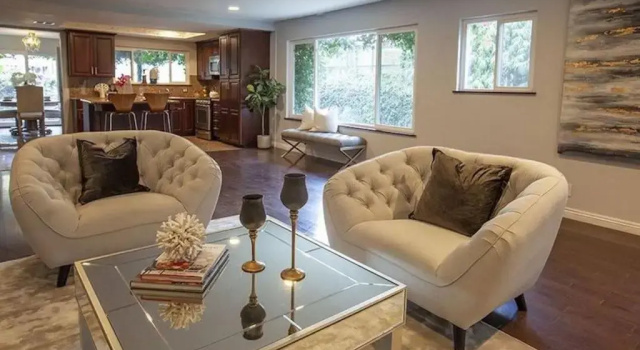 Charming Duplex Home, Забронировать Отель Отели Большого Лос-Анджелеса с парковкой, Парковка