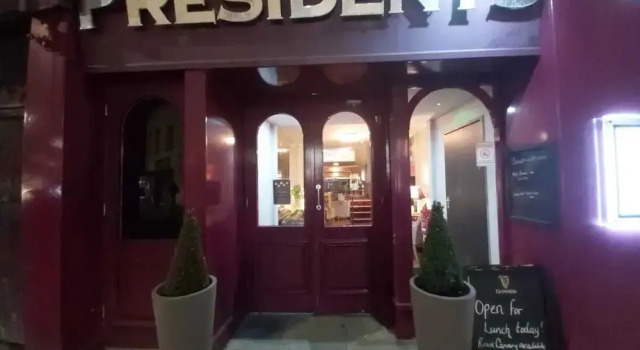 Ambassador hotel, Rezervați Hotel Neath Cardiff