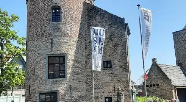 Dragonfly chalet Burghorn, Забронировать Шале Отели Kop van Noord-Holland с парковкой, Парковка