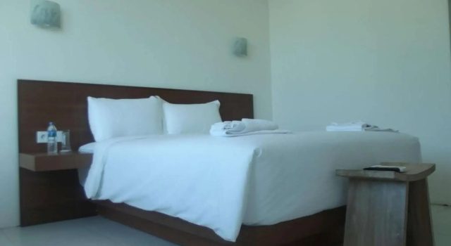 L Bajo Hotel, Забронировать Отель Отели Лабуан-Баджо 3 звезды, рядом с Пляж Педе-Лабуан, 3*