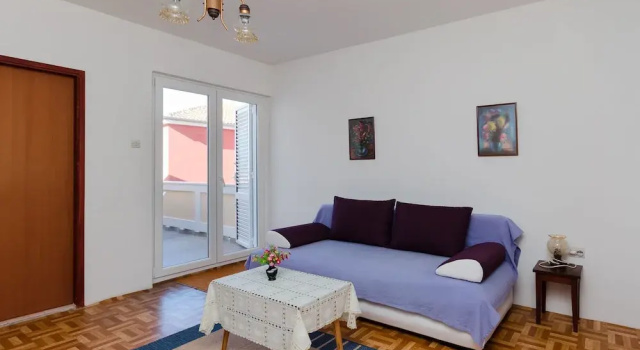 Apartment Zdravka, Забронировать Апартаменты/квартира Отели острова Раба с парковкой, Парковка