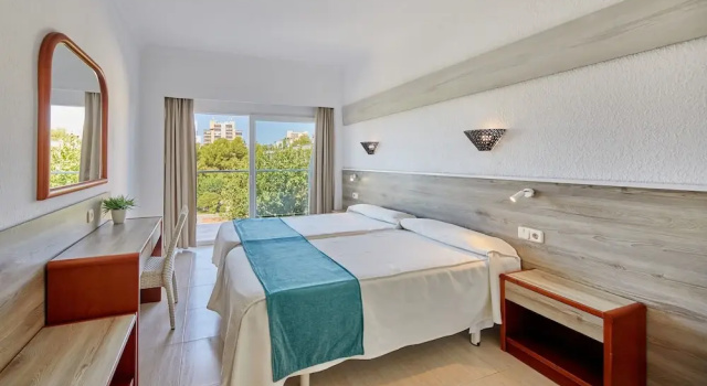 Апартаменты с 2 комнатами с балконом Apartamentos Ben-Hur