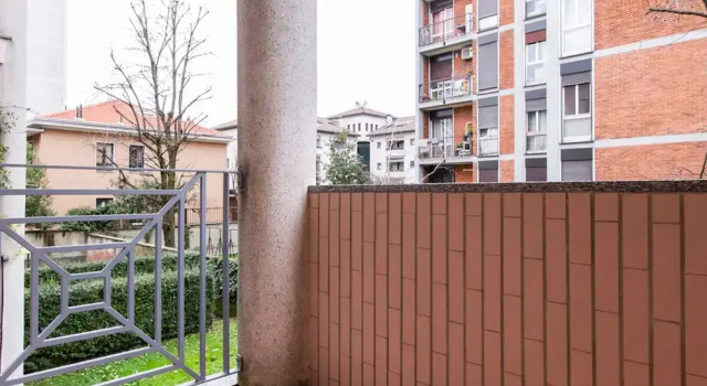 Pisani 4 in Monza With 1 Bathrooms