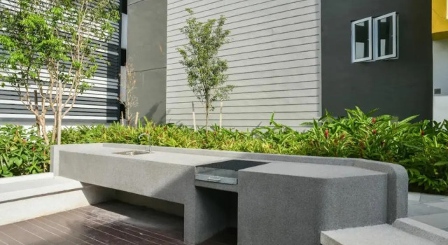 Cozy Homestay in Mesahill Nilai Near Airport KLIA, F1 Sepang, Universities and Malls, Rezerwuj Hotel Hotele w Negeri Sembilan z Parkingiem, Parking