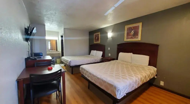 Четырёхместный номер Standard Welcome Inn