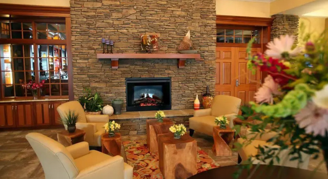 Watkins Glen Harbor Hotel, Забронировать Отель Уоткинс-Глен Seneca Lake Wine Trail