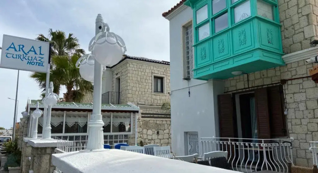 Aral Turkuaz