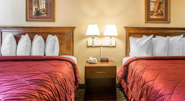 Четырёхместный номер Standard Quality Inn & Suites Easley - Greenville