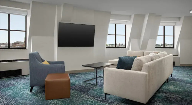 Люкс Hilton Garden Inn Portsmouth Downtown