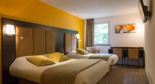 Трёхместный номер Comfort Hôtel et Restaurant Aster, Saint-Avold Nord
