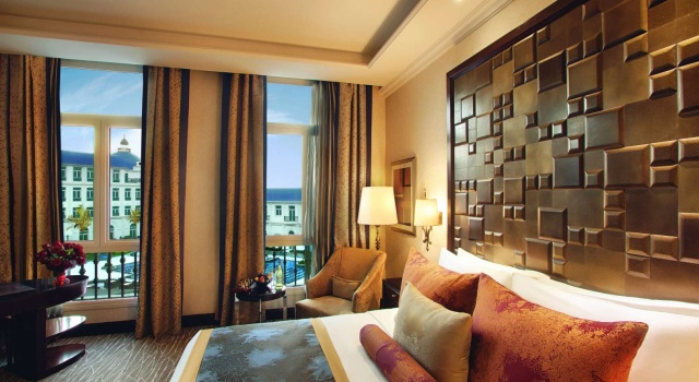Двухместный номер Deluxe с видом на бассейн Royal Maxim Palace Kempinski Cairo