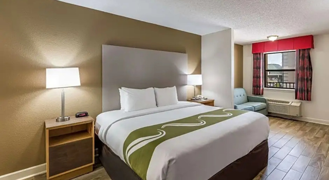 Люкс Quality Inn & Suites Hot Springs-Lake Hamilton