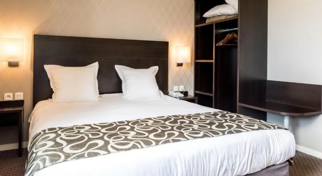 Двухместный номер Standard Logis Hôtel Restaurant des Châteaux