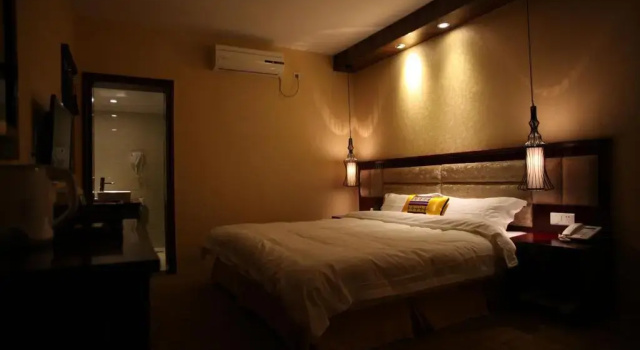 Sunshine Hotel